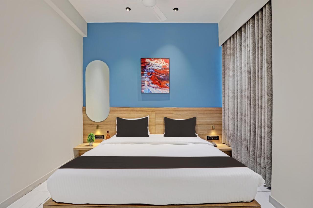 Hotel Lee Platinum อาเมดาบัด ภายนอก รูปภาพ