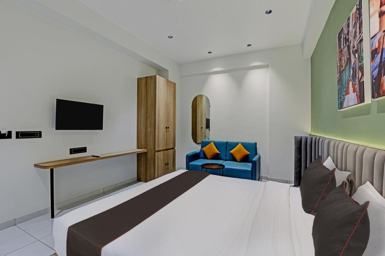 Hotel Lee Platinum อาเมดาบัด ภายนอก รูปภาพ